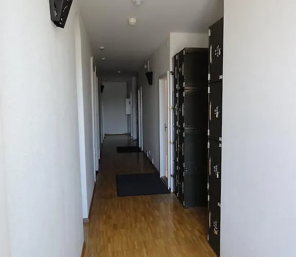 Hostel & Backpacker *