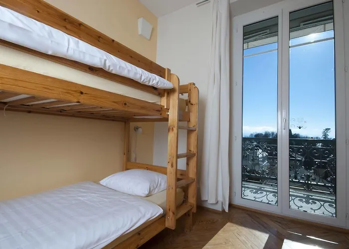 & Backpacker Hostel *